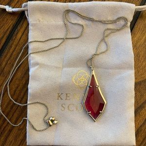 Kendra Scott Damon Necklace in Red Berry Glass